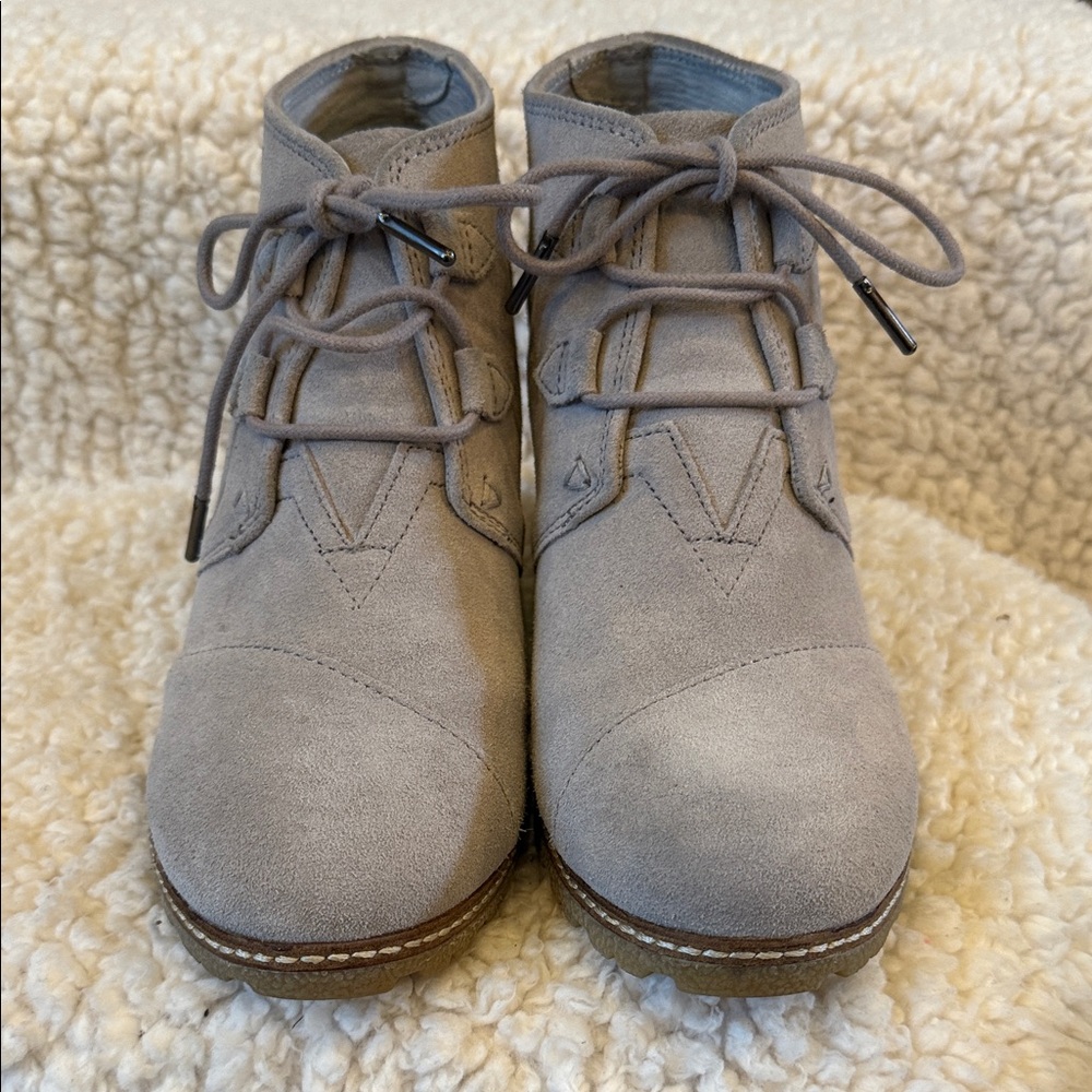 Toms Women's Gray Ankle Booties size 10M